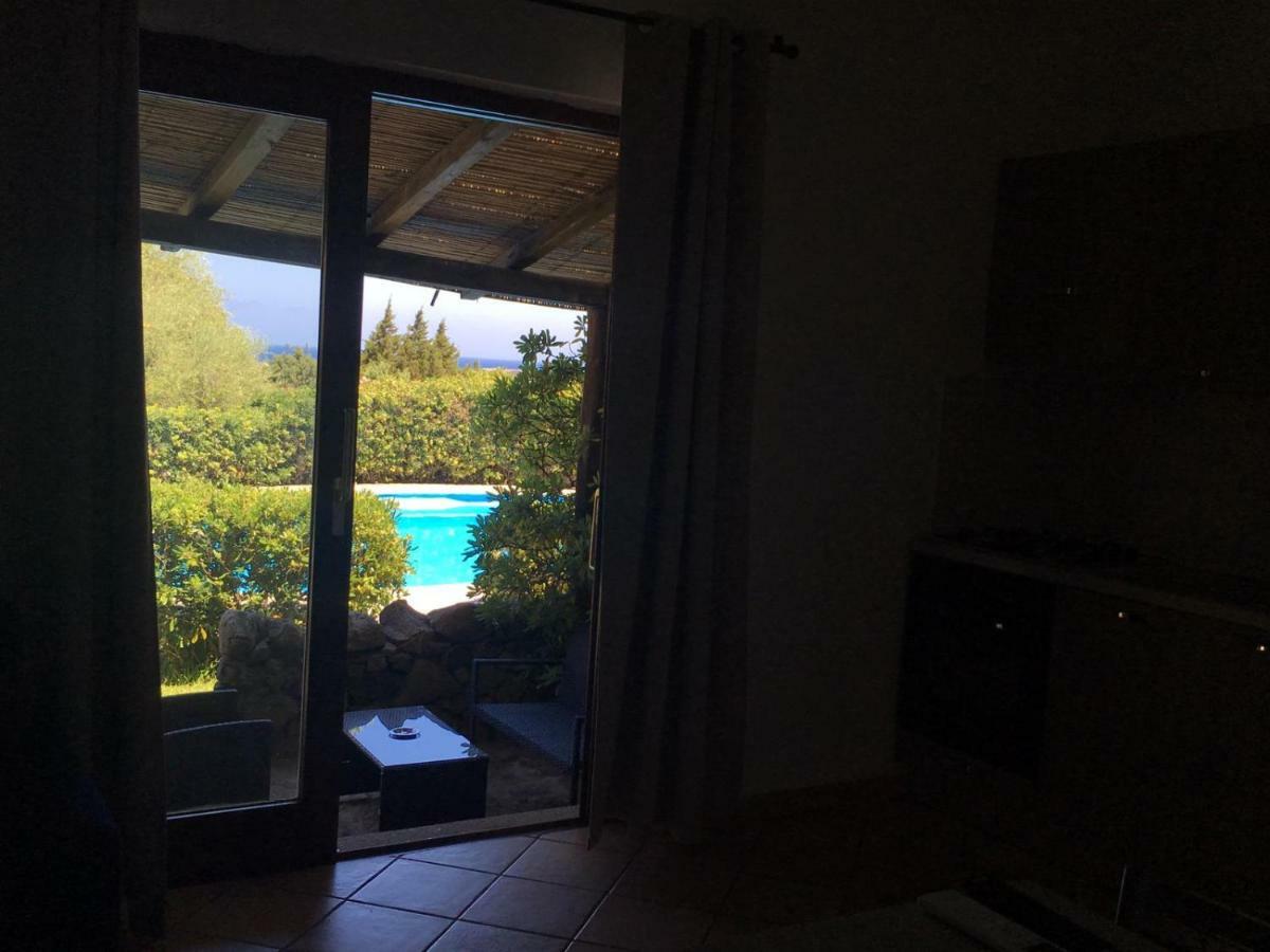 Domus Liscia Di Vacca Aparthotel Екстериор снимка